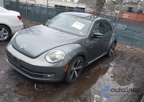 2012 Volkswagen Beetle 2.0T Turbo z USA, uszkodzony, nr VIN 3VWVA7AT6CM632133